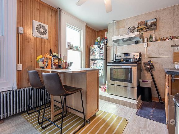 4th image of 93 Eckford St #2