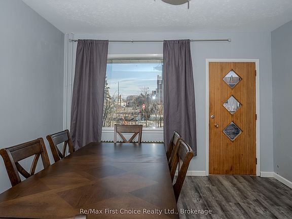 5th image of 138 Rowand St