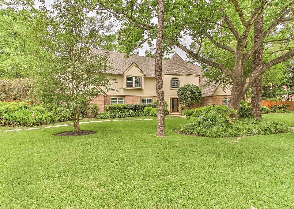 1st image of 15103 Lakewood Forest Dr