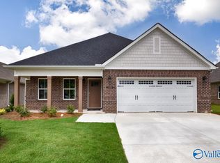 9518 Hampton Oak Dr, Owens X Rds, AL 35763