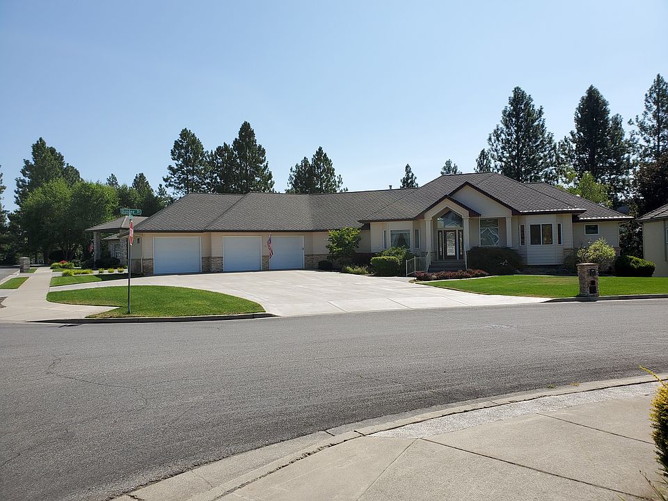 1st image of 752 N Dundee Dr