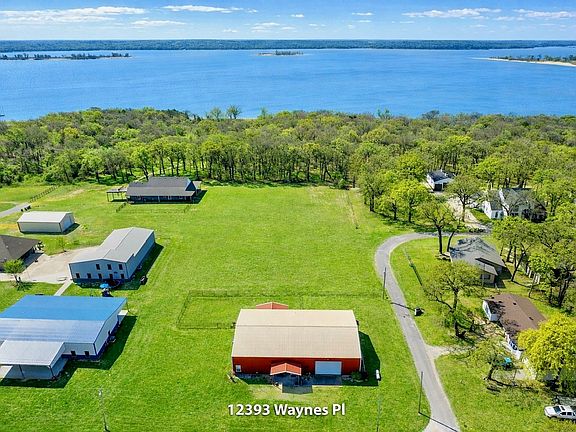 3rd image of 12393 Waynes Pl