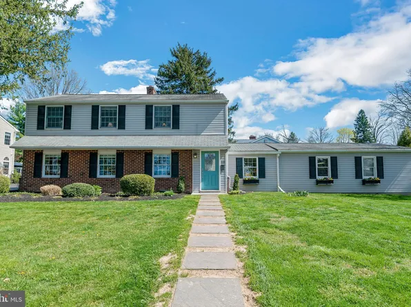 4040 Fairway Rd, Lafayette Hill, PA 19444