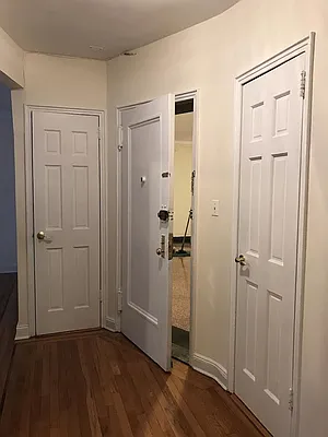 Rented by Giaps Realty Group LLC | media 16