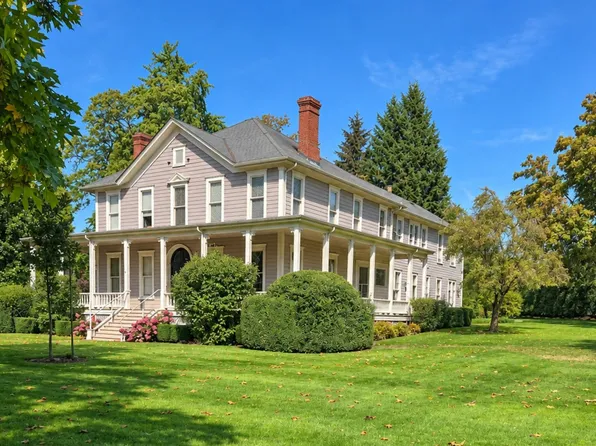 1403 Officers Row, Vancouver, WA 98661