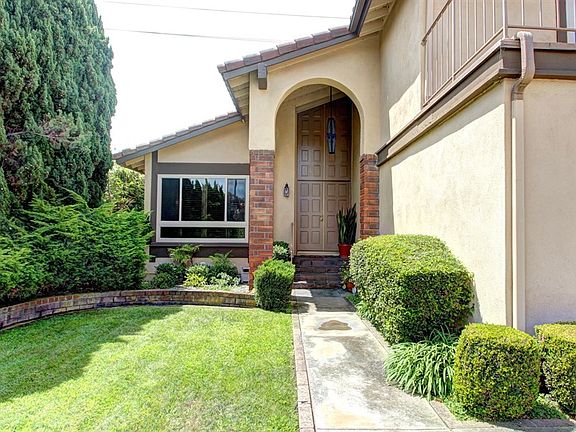 3rd image of 5322 Saint Marys Cir