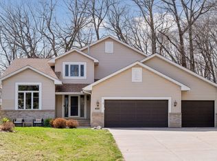 4021 Woodhill Ct, Rockford, MN 55373