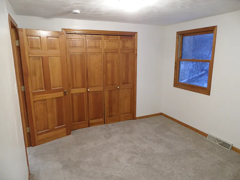 921 Onondaga St — Photo 30