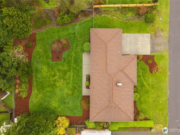 762 Hilltop Avenue, Kent, WA 98031