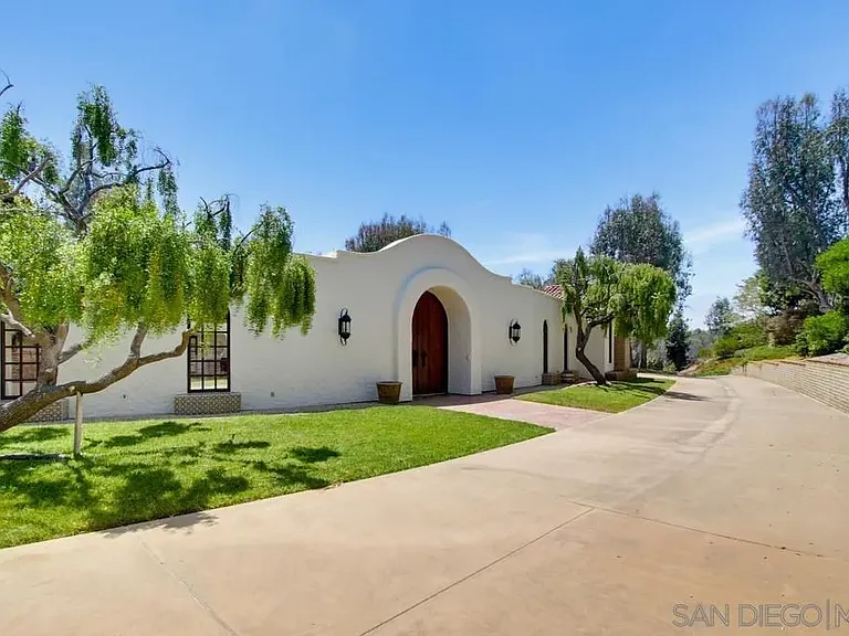 5443 Calzada Del Bosque — Photo 6