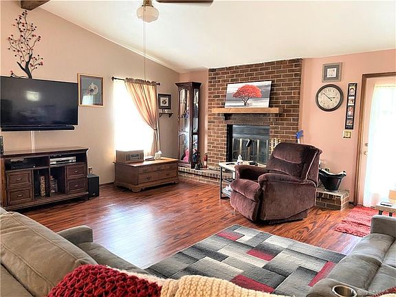 4th image of 8365 Chinaberry Pl