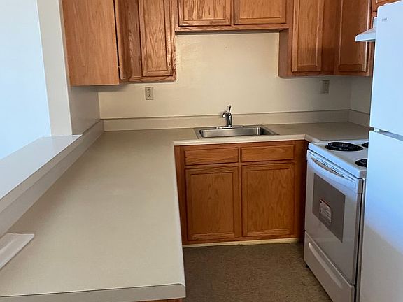2nd image of 1001 Pennington Rd #1-2N