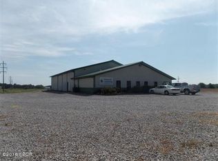 1990 Market Rd, Marion, IL 62959