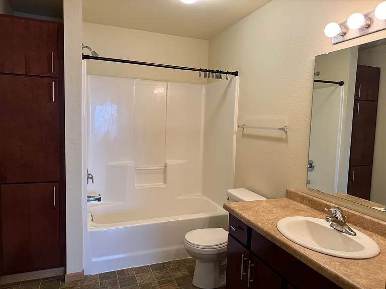 West Lake III Apartments — Photo 156
