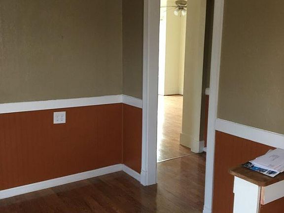 3rd image of 1033 Luther Ave
