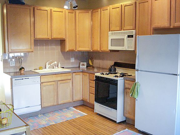 4th image of 3849 N Damen Ave #3