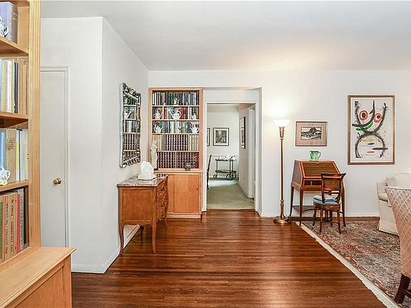 3rd image of 3701 Henry Hudson Pkwy W #5E