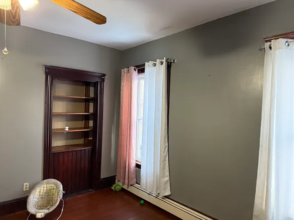 7 Plane St APT 2, Worcester, MA 01604