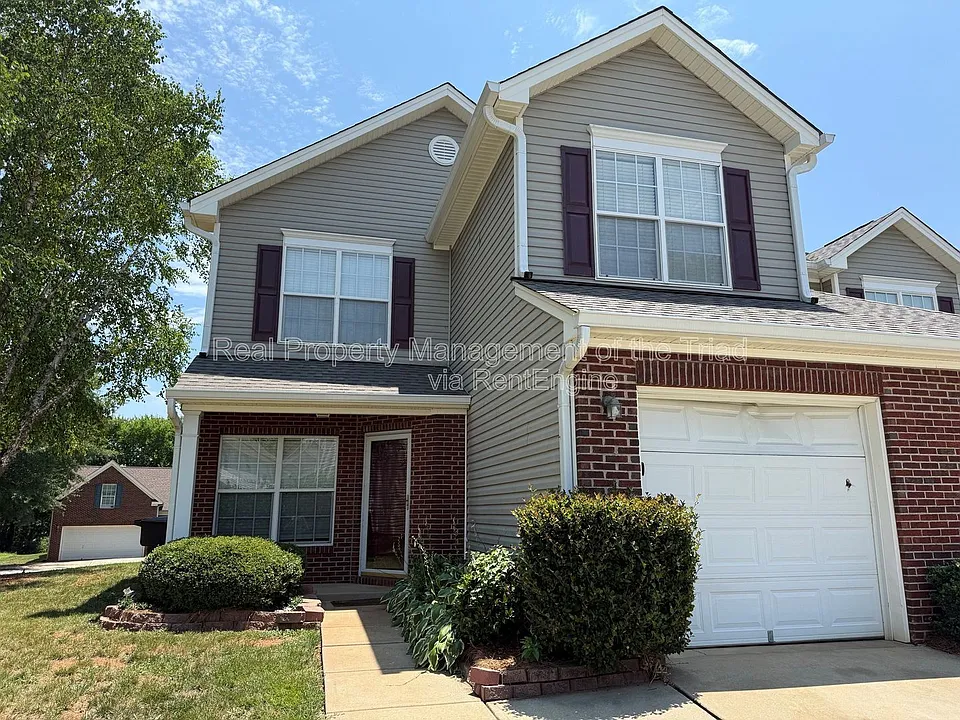 3930 Fountain Village Cir