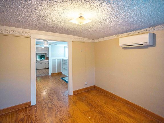 5th image of 2003 Haskell St #1