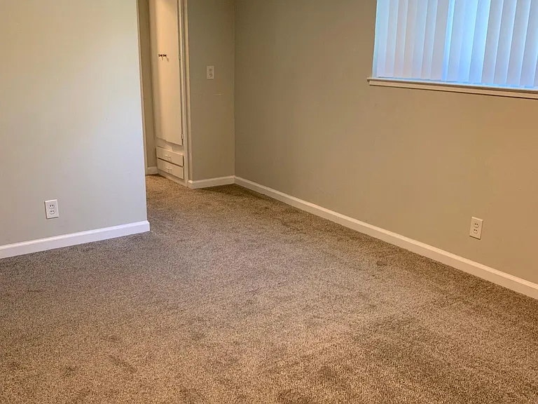 355 Bellerose Dr #2 — Photo 4