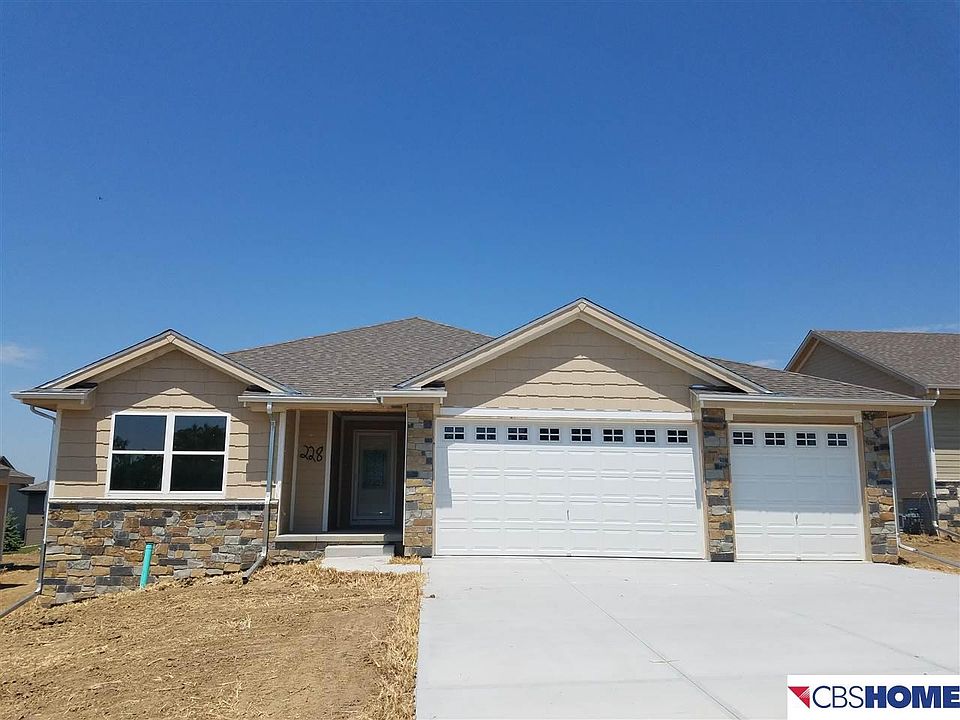 2nd image of 228 Tomahawk Cir