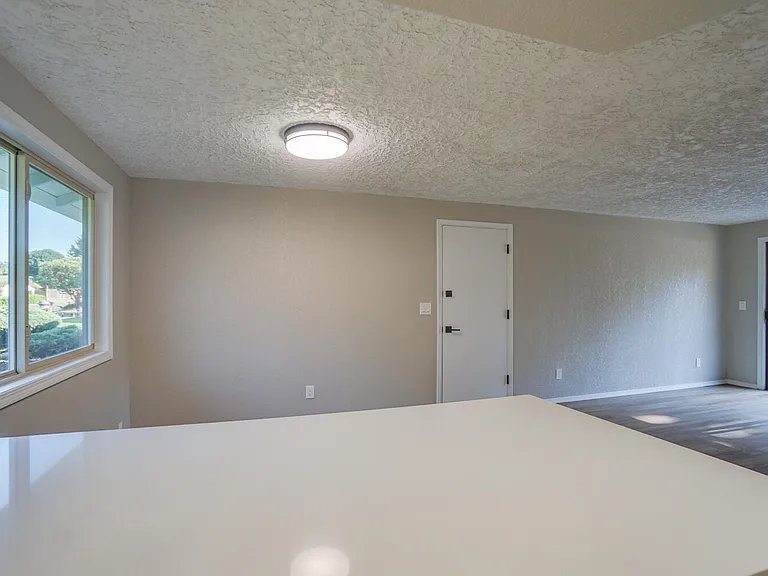 6206 NW Cherry St — Photo 30