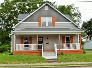 251 S Main St, Hecker, IL 62248