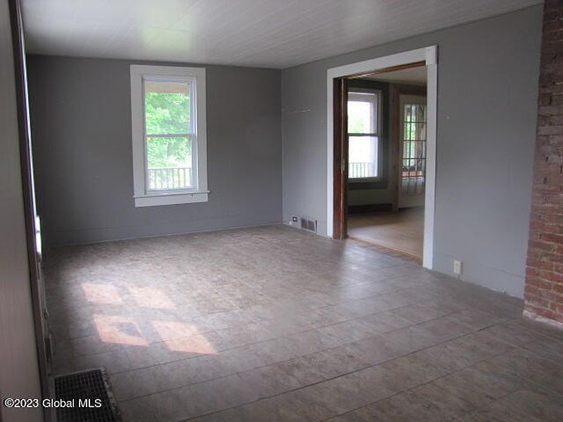 5th image of 20 Rock Street