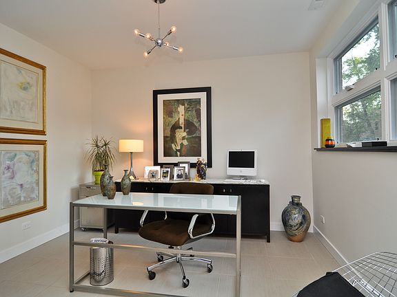 5th image of 7211 N Oakley Ave #7211
