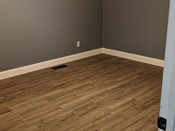 2nd image of 2025 Countryhill Ln
