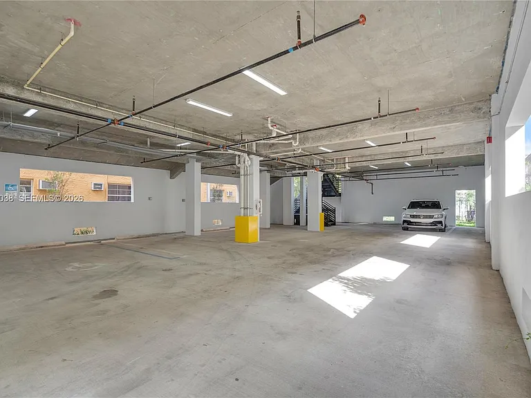 1037 NW 2nd St #3A — Photo 13