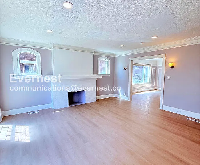 2302 Hazelwood St #1 — Photo 6