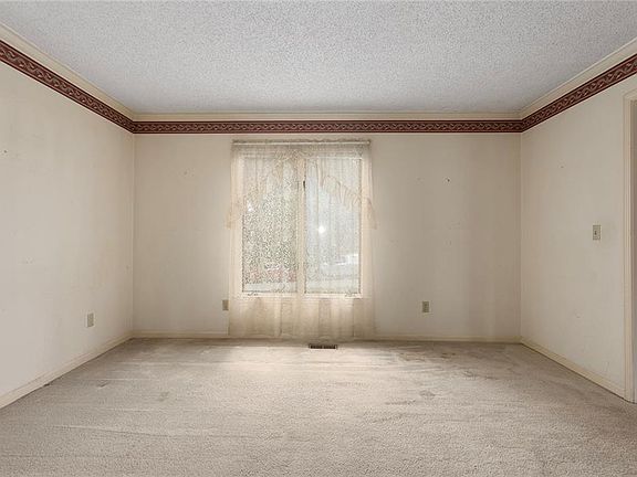 5th image of 10525 Bluejacket St