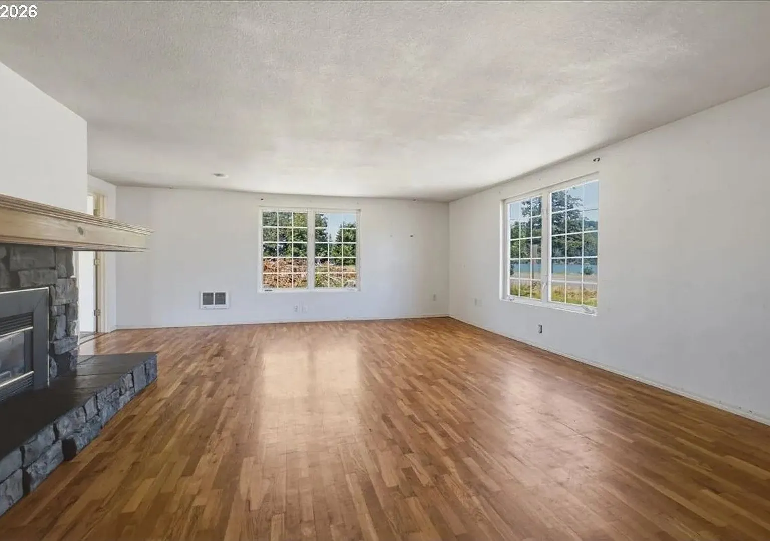 3 Bedroom 2 bath home — Photo 3