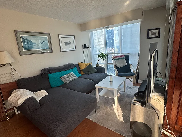 30 Grand Trunk Cres #3806 — Photo 15