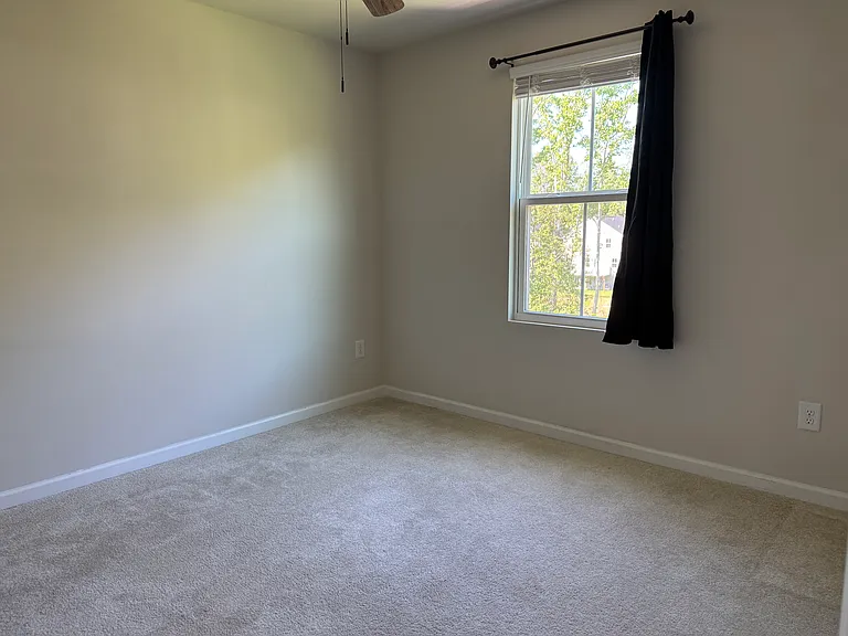 201 Thicket Dr — Photo 11