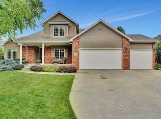 2421 Scotch Pine Trl, Lincoln, NE 68512