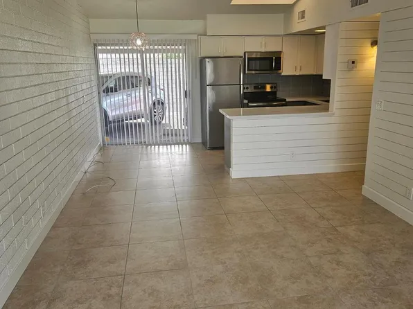 2520 N 46th St #5, Phoenix, AZ 85008