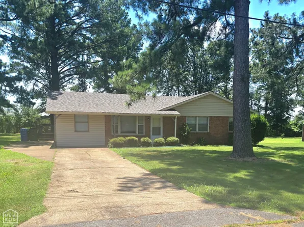 105 Grove Dr, Jonesboro, AR 72401