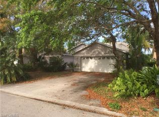 10963 Fieldfair Dr, Naples, FL 34119