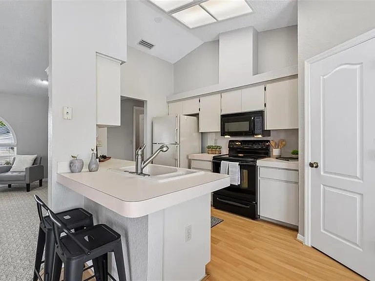 11349 Sand Hill Ave — Photo 7