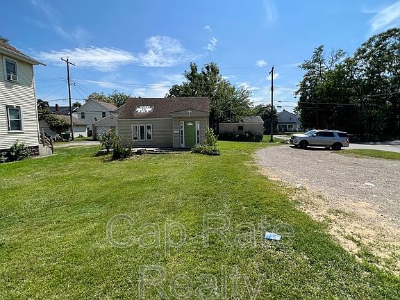 4th image of 1043 E 17th Ave