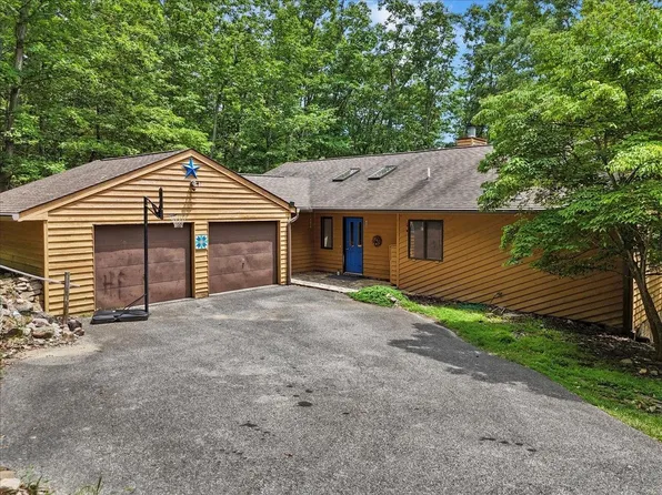 1583 Smithfield Dr, Blacksburg, VA 24060