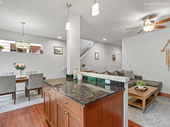 4th image of 10623 SE 75th Ave