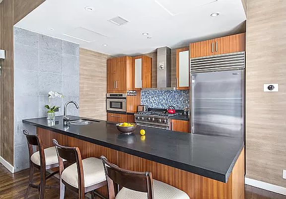 5th image of 59 John St Ph 2