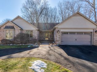 33135 Curtis Rd, Livonia, MI 48152