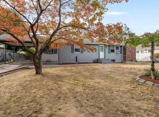 108 Darrow Dr, Warwick, RI 02886