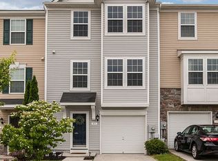 33 Appalachian Ct, Falling Waters, WV 25419