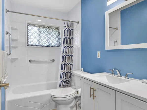 2960 Ashley Drive E #D, West Palm Beach, FL 33415